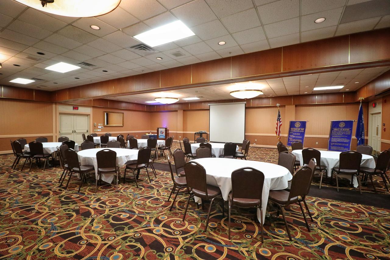 Hotel Mead Resorts & Conventions Center Уисконсин Рапидс Екстериор снимка