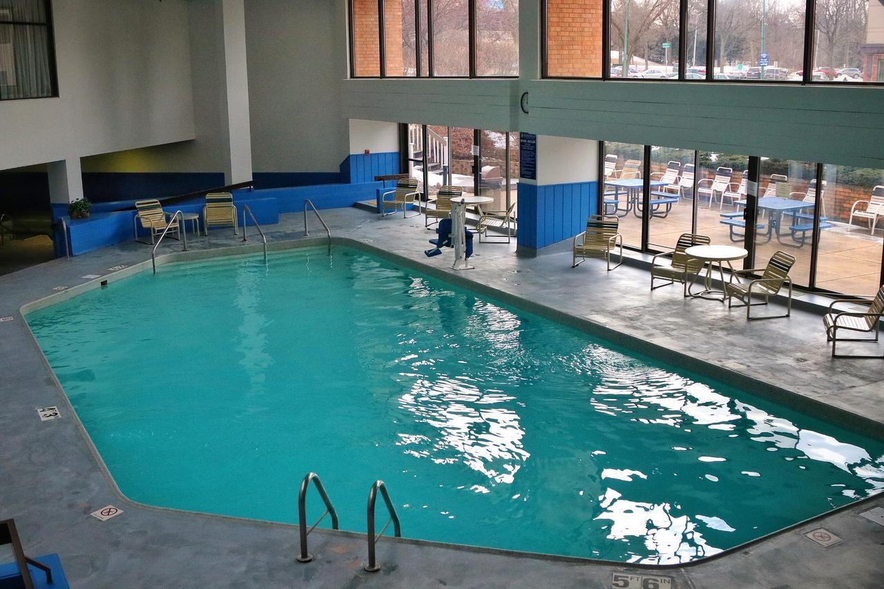 Hotel Mead Resorts & Conventions Center Уисконсин Рапидс Екстериор снимка